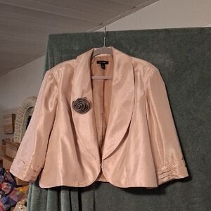 Elegant Beige Women's Blazer with Floral Detail
